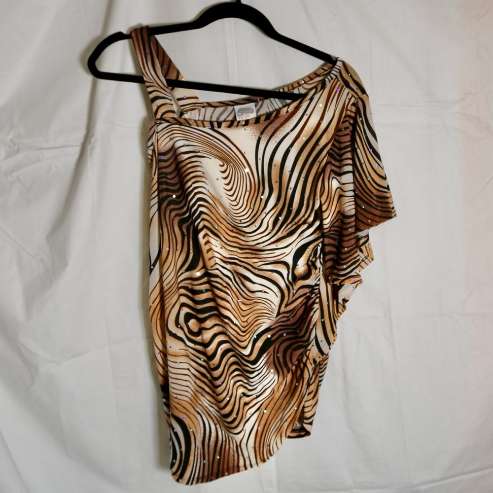 Magid Asymmetrical top in Brown and Cream